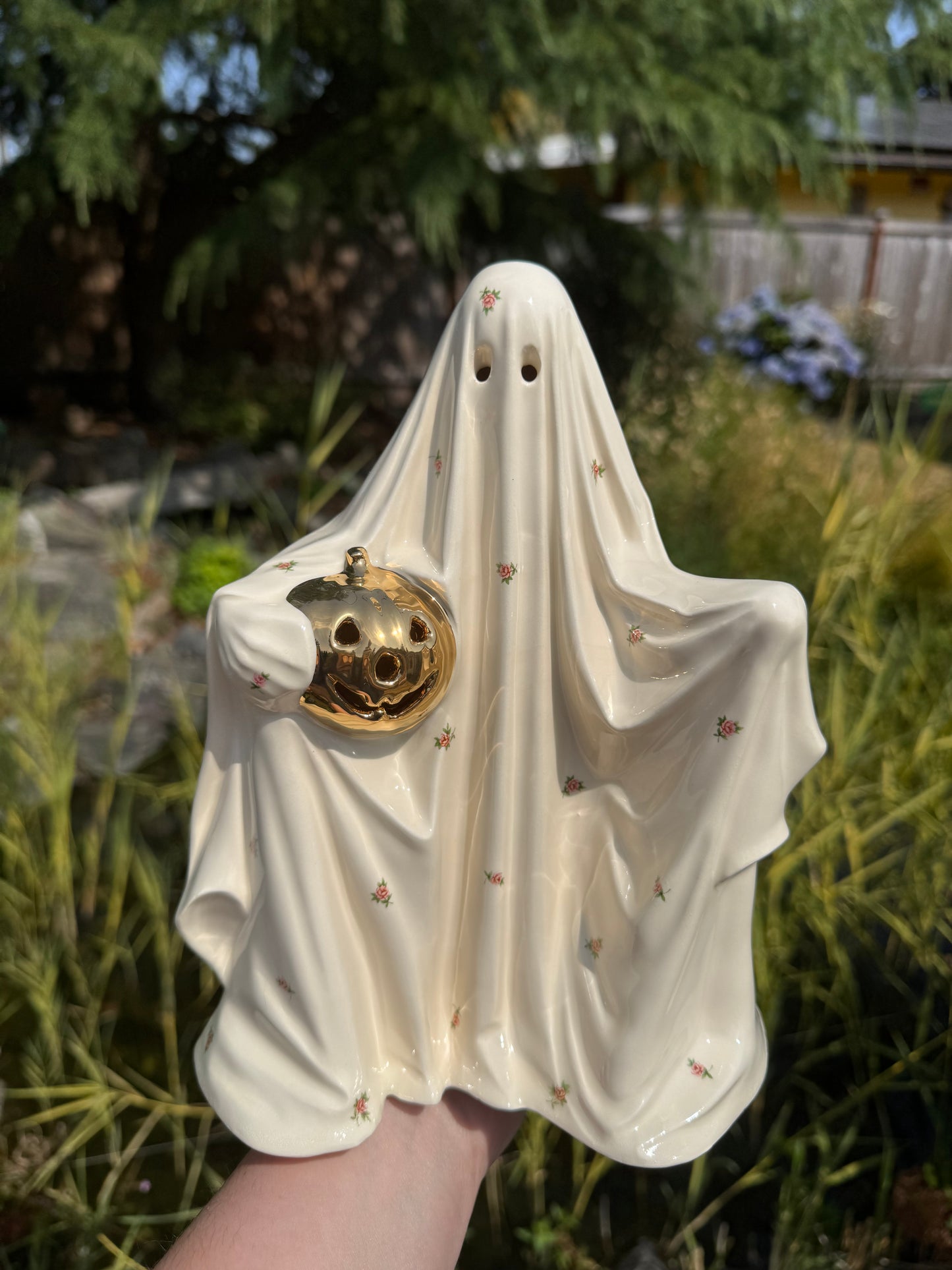 Mini Roses Sheet Ghost with Gold Pumpkin