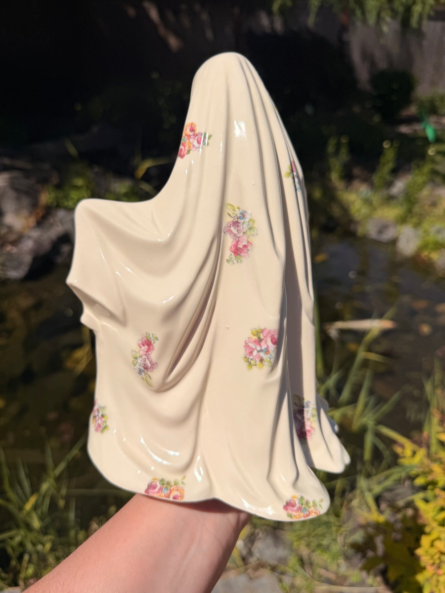 Rose Clusters Sheet Ghost with Pink Pumpkin
