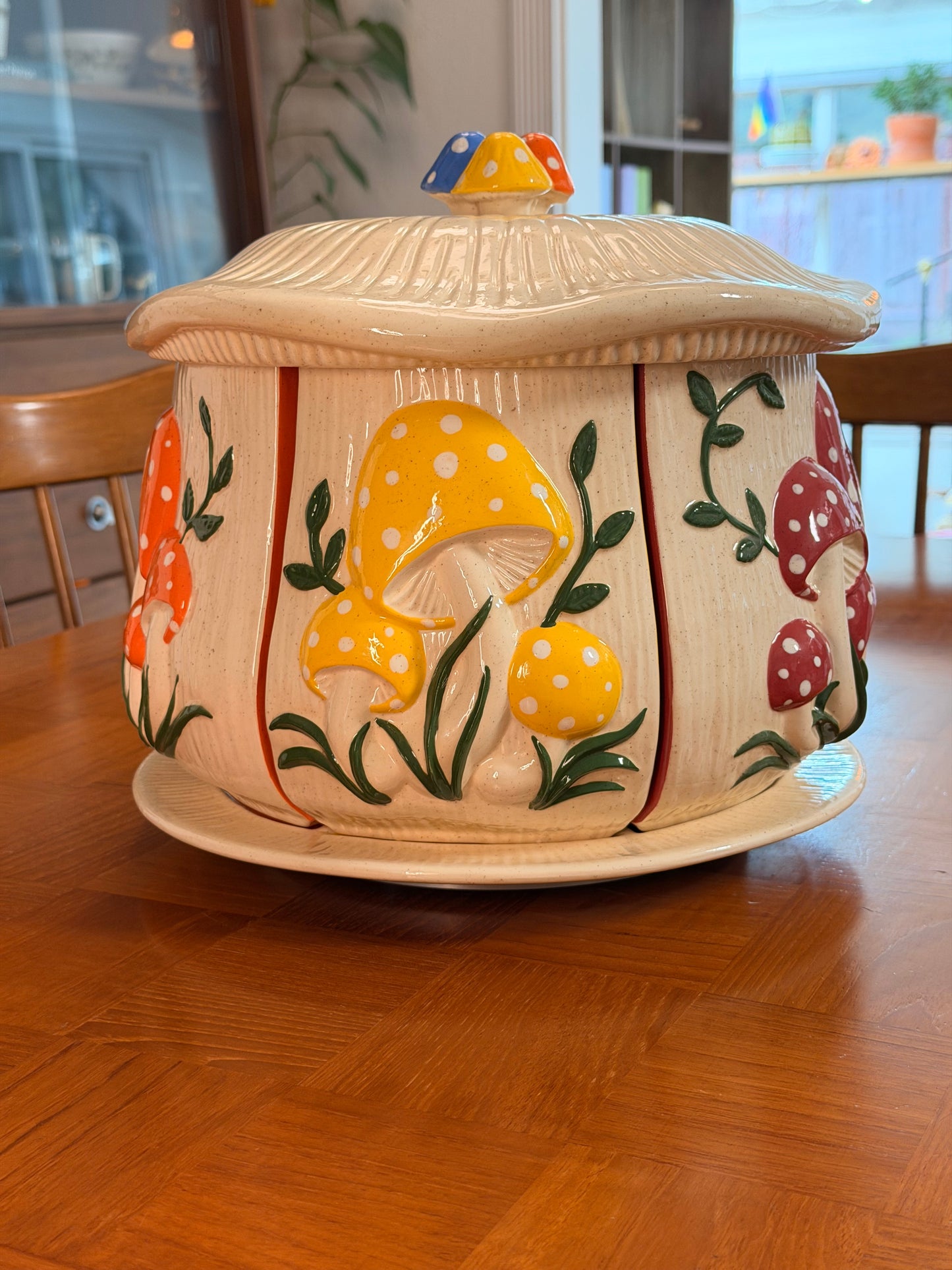 Sectioned Mushroom Canister Lazy Susan