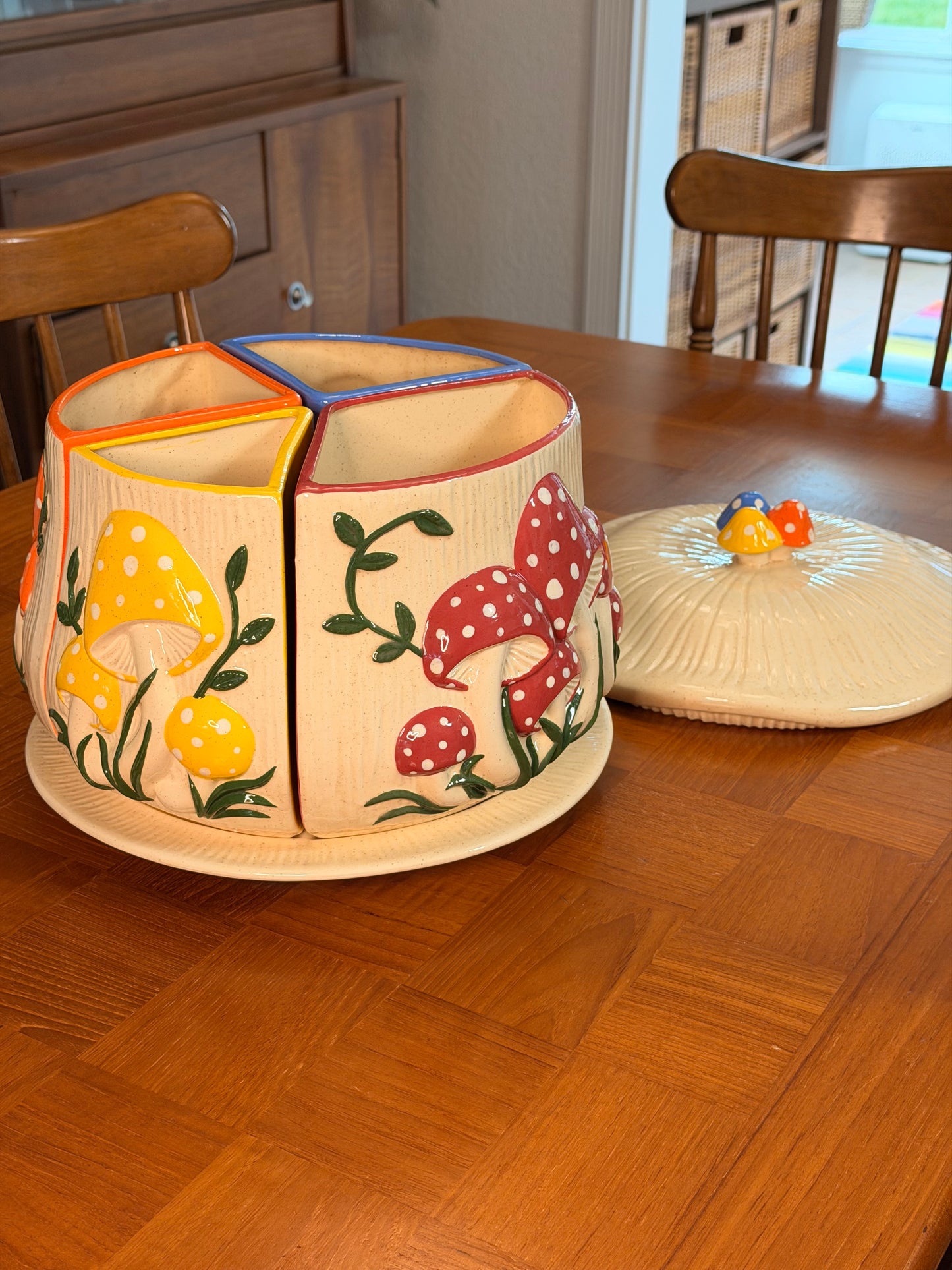 Sectioned Mushroom Canister Lazy Susan