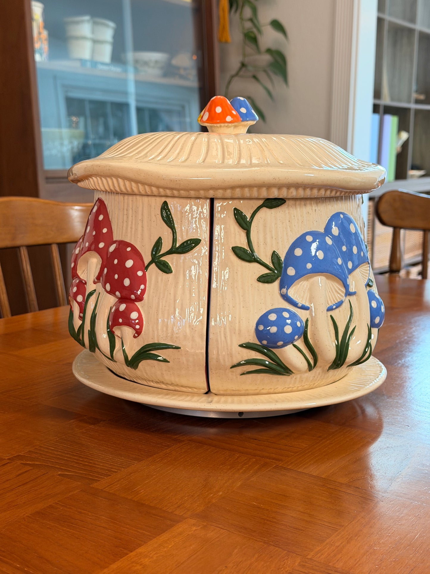 Sectioned Mushroom Canister Lazy Susan