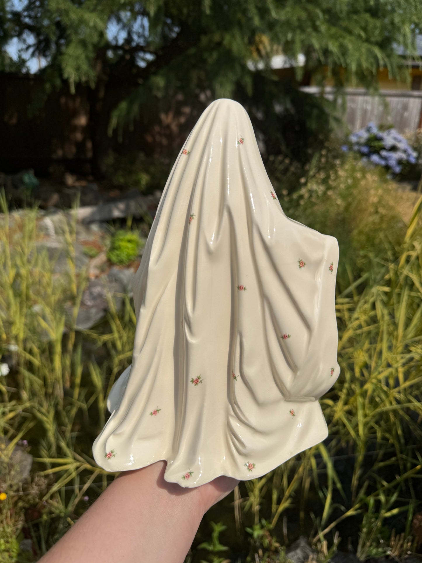 Mini Roses Sheet Ghost with Gold Pumpkin