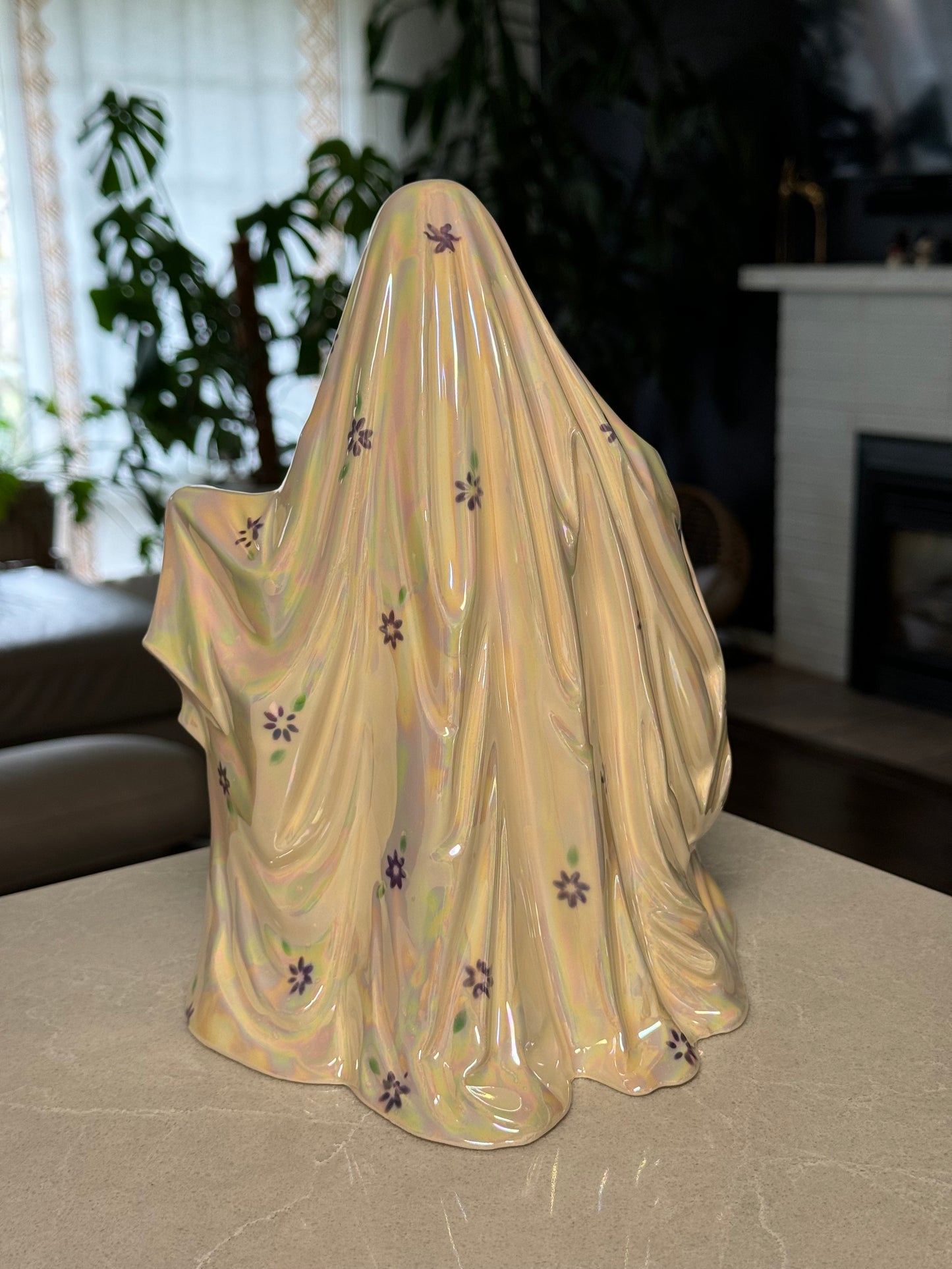 Floral Sheet with Mother of Pearl Ghost Lamp (Battery Powered)