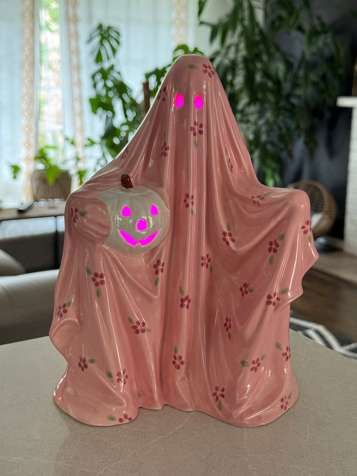 Pink Floral Sheet Ghost Lamp (Corded)