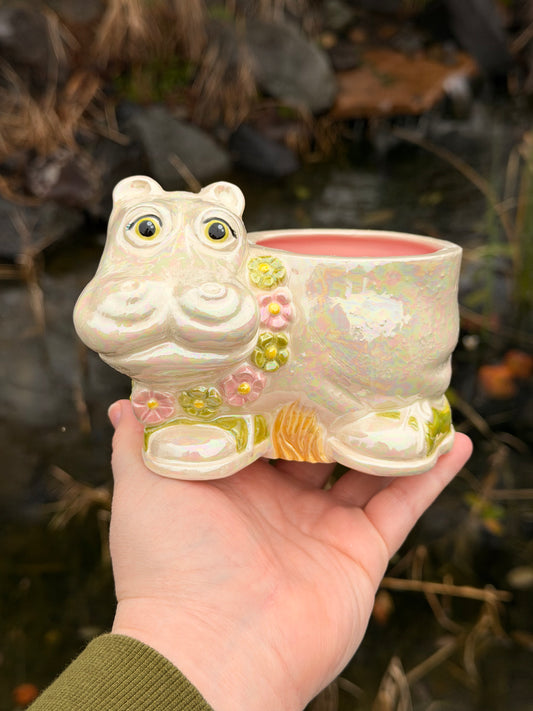 Mother of Pearl Hershell Jr. Planter